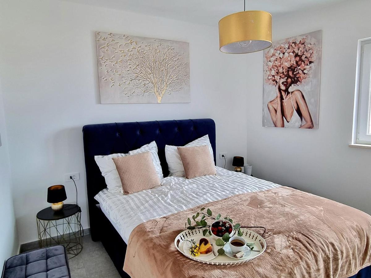 Seaview Apartment Sveti Filip i Jakov Bagian luar foto